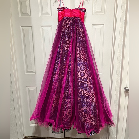 NEW JOVANI HOT PINK SEQUIN TULLE STRAPLESS ANIMAL PRINT EVENING GOWN - Picture 9 of 14